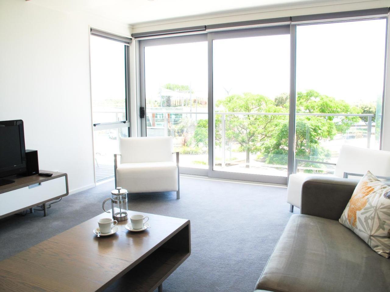 Quayside Luxury Apartments Уакатане Экстерьер фото